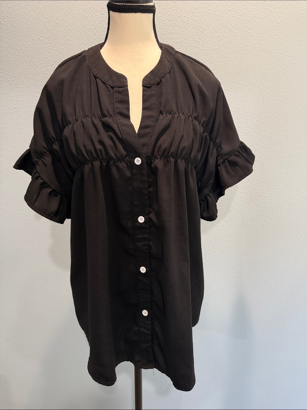 SHEIN Black Ruffle Sleeve Button-Front Blouse